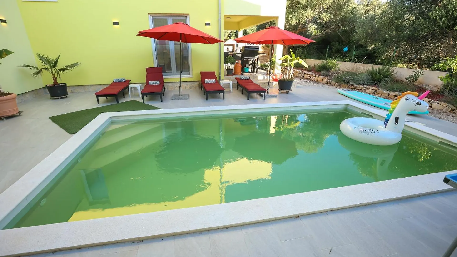 Villa Gabi With Heated Pool Božava 度假居